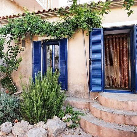 גיתיו Traditional Hillside Cottage מראה חיצוני תמונה