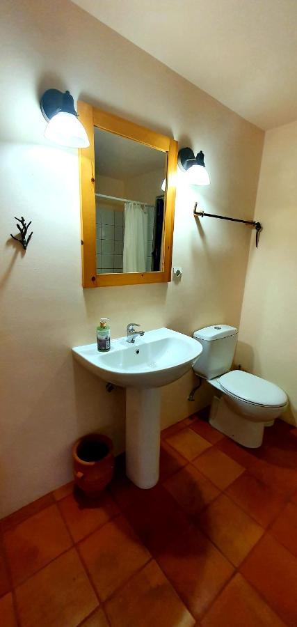 גיתיו Traditional Hillside Cottage מראה חיצוני תמונה